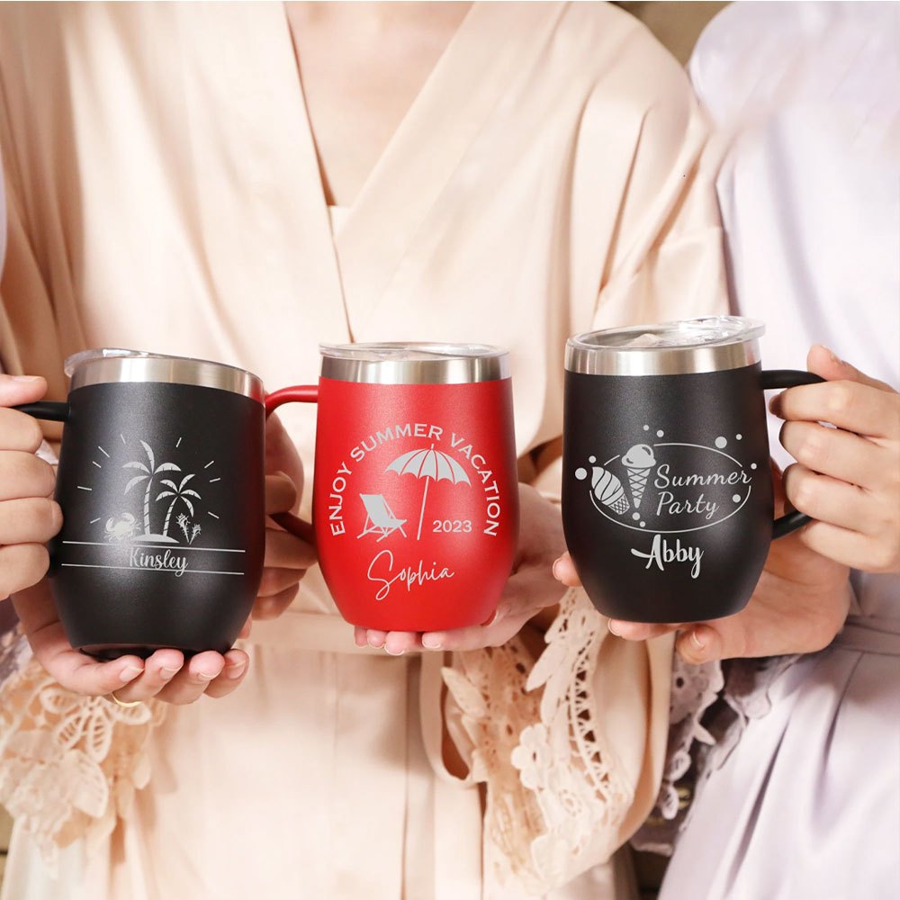 Coffee Equipment For Camping - パーソナライズされた卵型ステンレス製コーヒーマグ 12oz 二重構造断熱タンブラー ハンドル付き蓋付き カスタム刻印ギフトカップ。